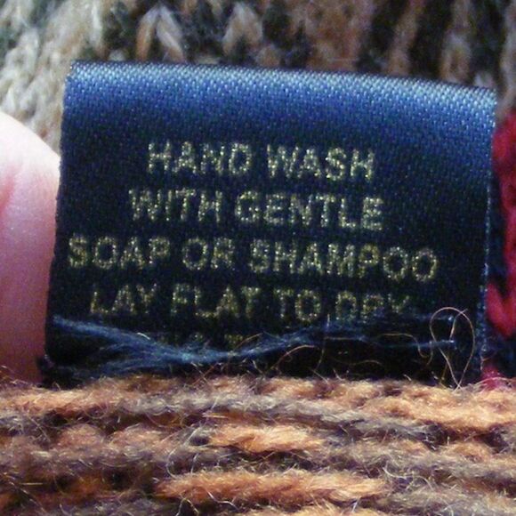 ALPACA Sweater Vest, M/L, Red, Animals, Knit, Pockets, Sleeveless - Picture 10 of 10